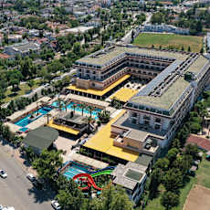 Crystal Deluxe Resort & Spa